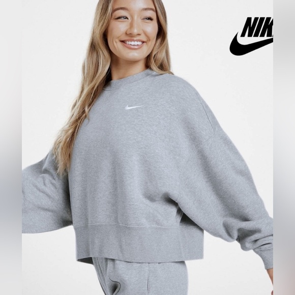 Nike Sportswear Essential Crewneck Cropped Sweatshirt - Picture 1 of 4